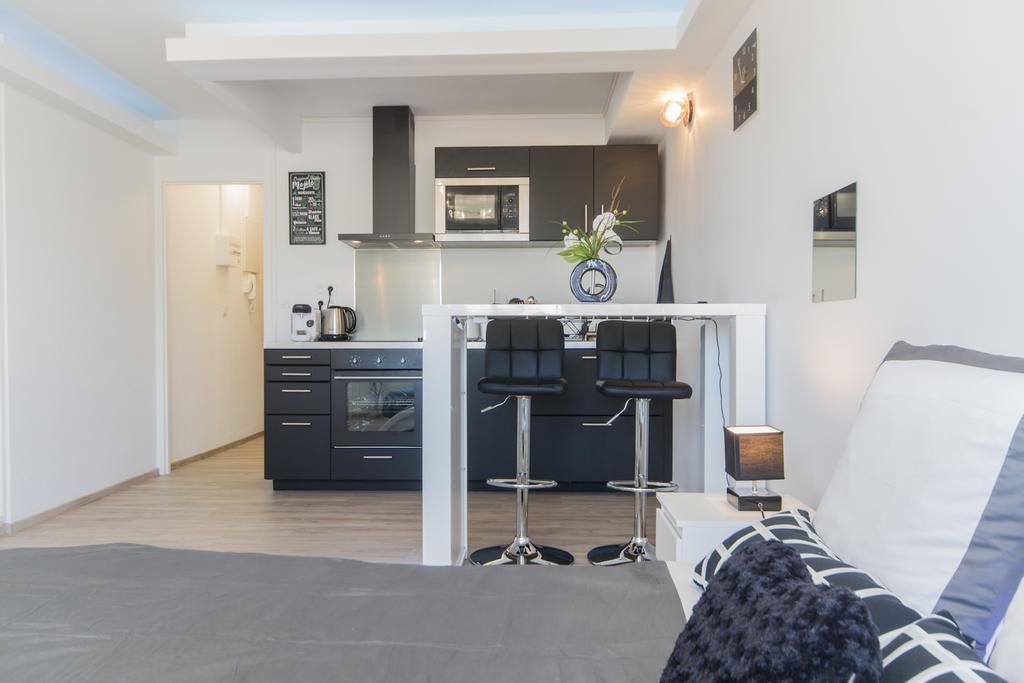 Sweethome Dijon - Black & White Экстерьер фото