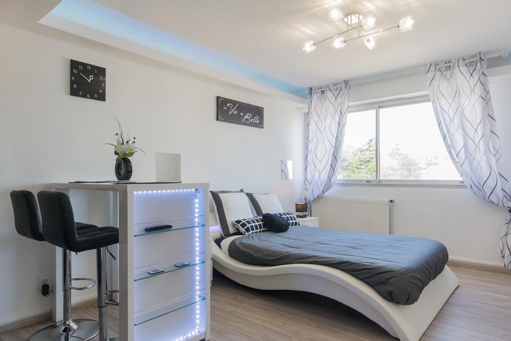 Sweethome Dijon - Black & White Экстерьер фото