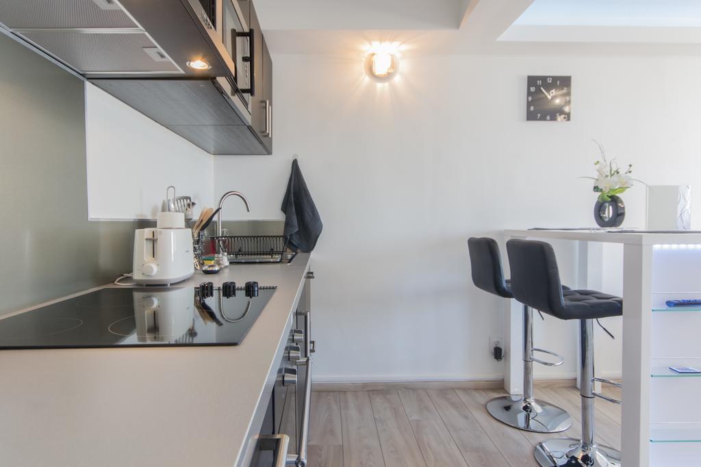 Sweethome Dijon - Black & White Экстерьер фото